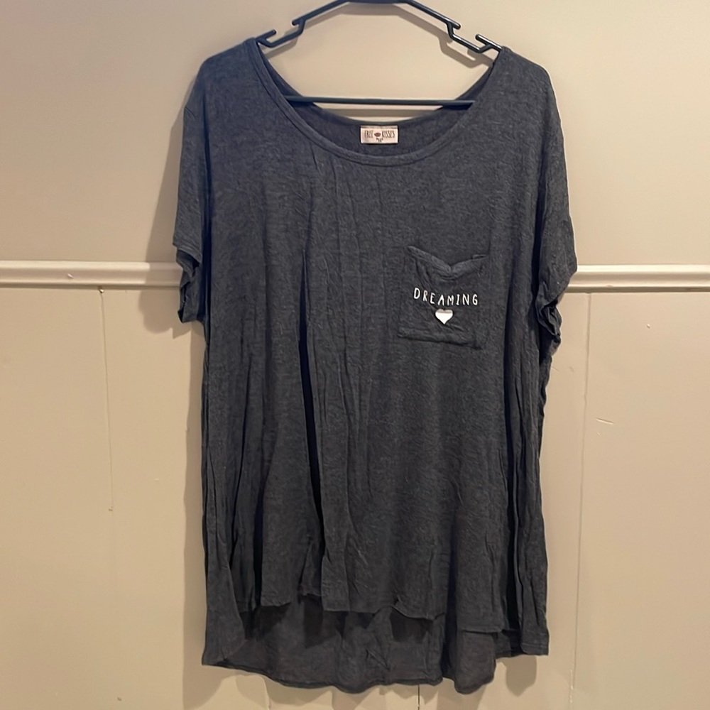 Free Kisses California Dreaming Dark Gray Short Sleeve Shirt